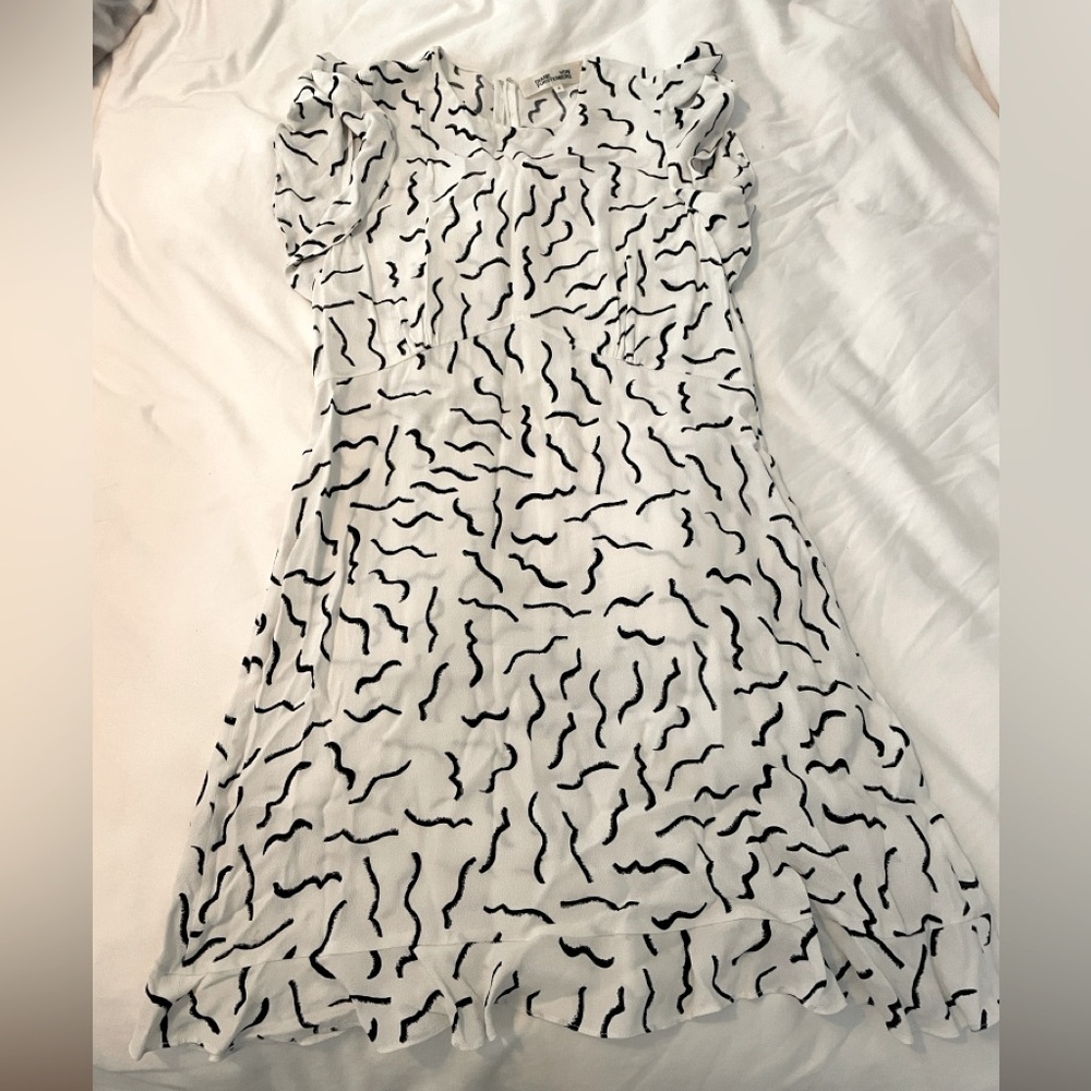 Diane Von Furstenberg dress size medium
